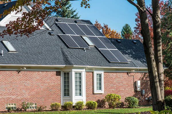 10 Reasons Why You Should Install Solar Panels On Metal Roof