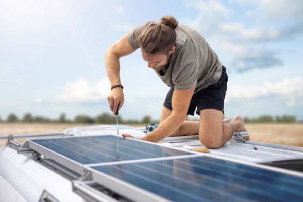 Homeowners Considering Solar Energy To Decrease High Electricity Bills